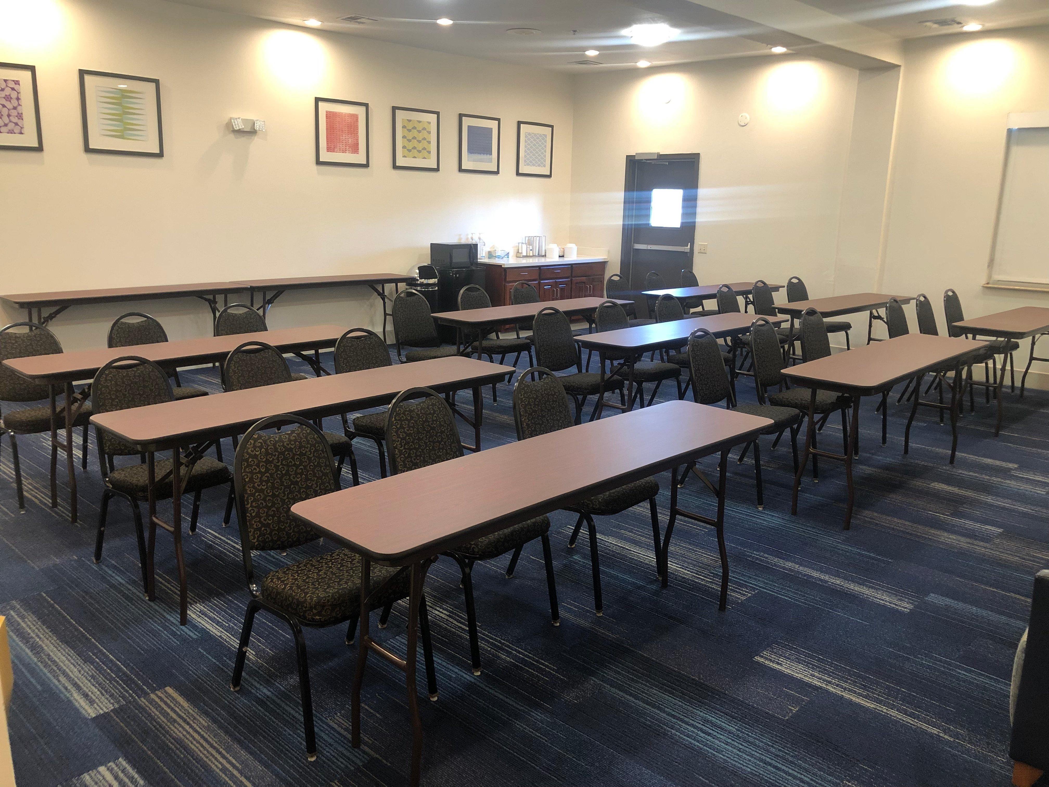Holiday Inn Express Hotel & Suites Woodward Hwy 270 By Ihg Luaran gambar