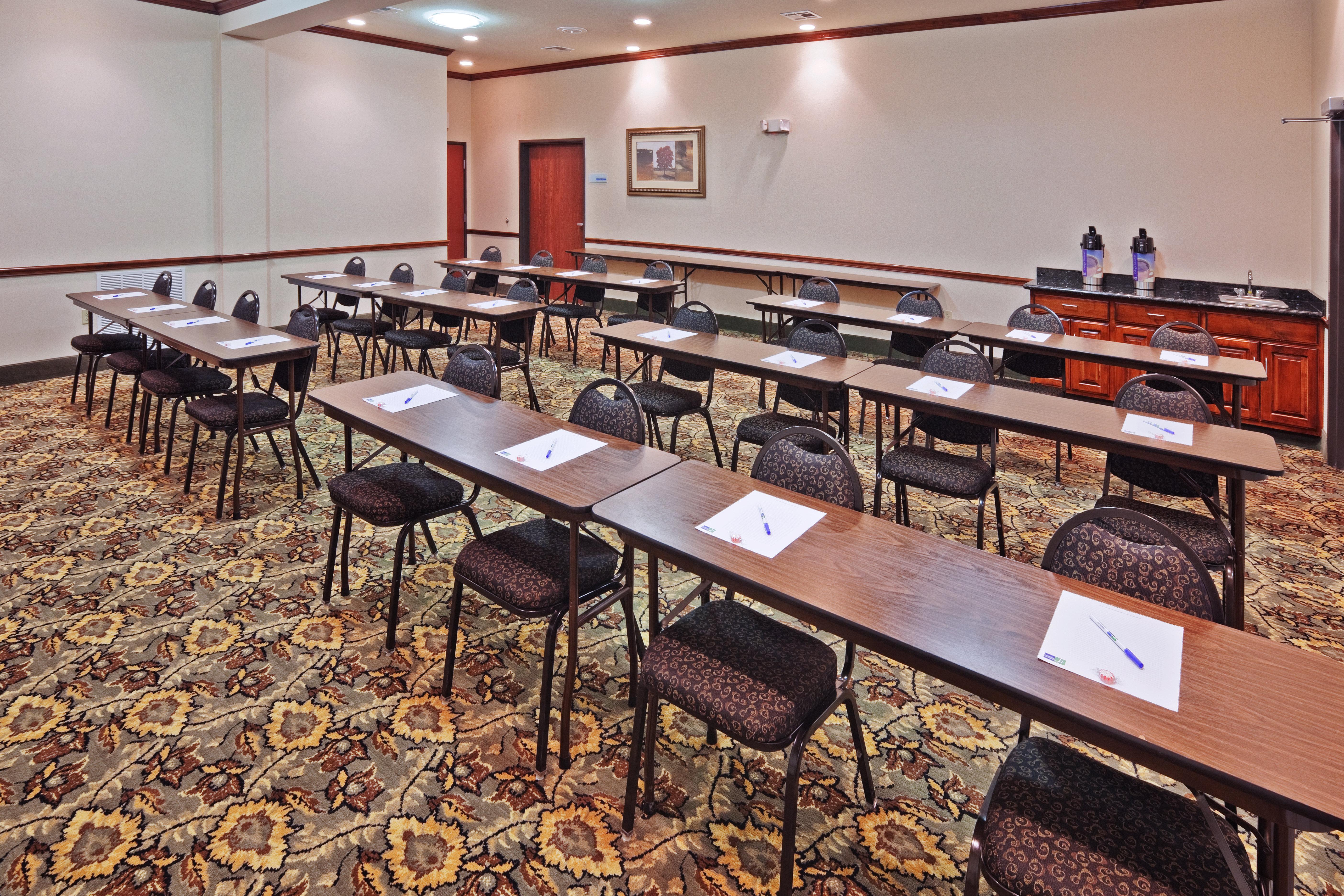 Holiday Inn Express Hotel & Suites Woodward Hwy 270 By Ihg Luaran gambar