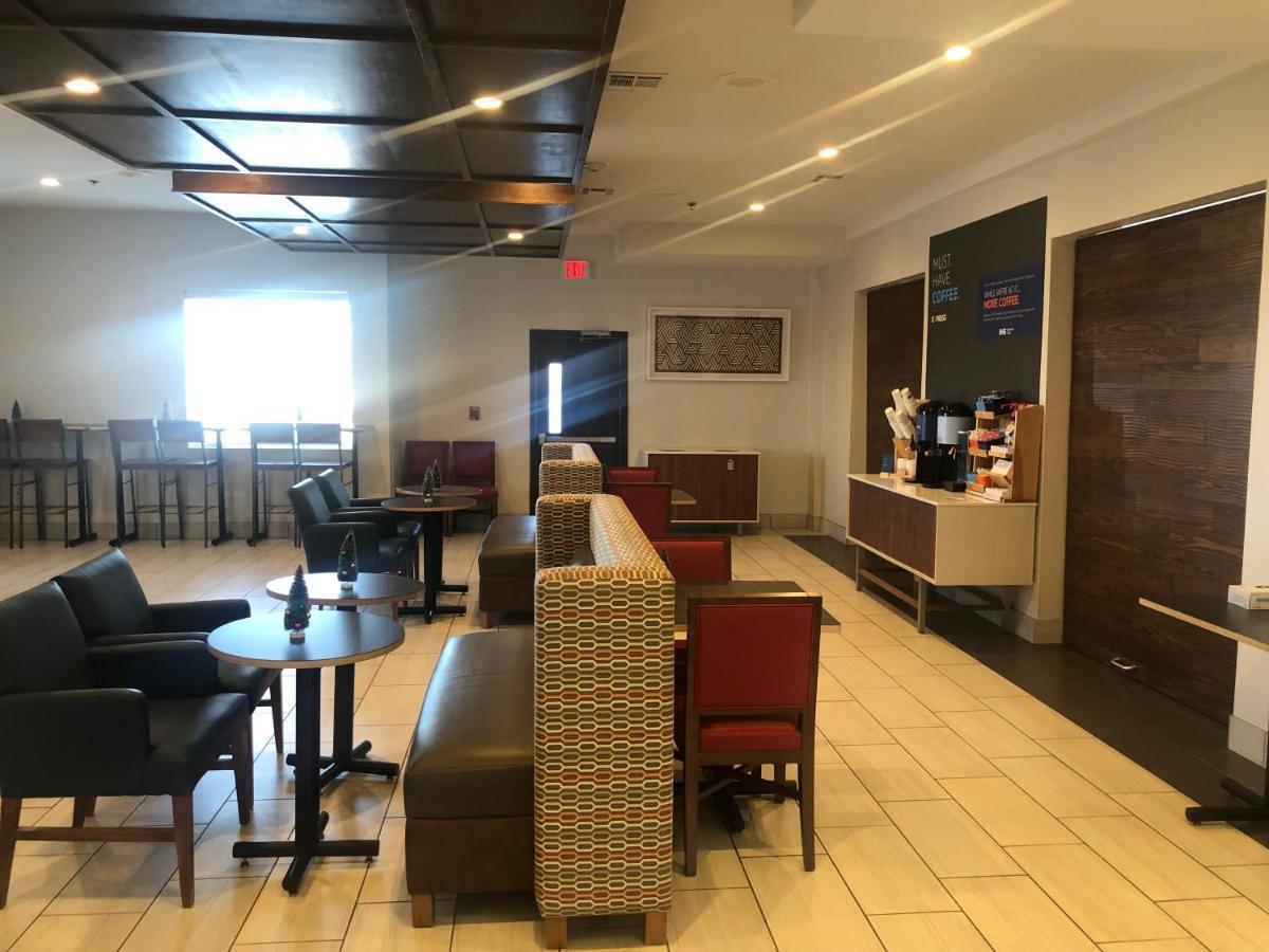 Holiday Inn Express Hotel & Suites Woodward Hwy 270 By Ihg Luaran gambar
