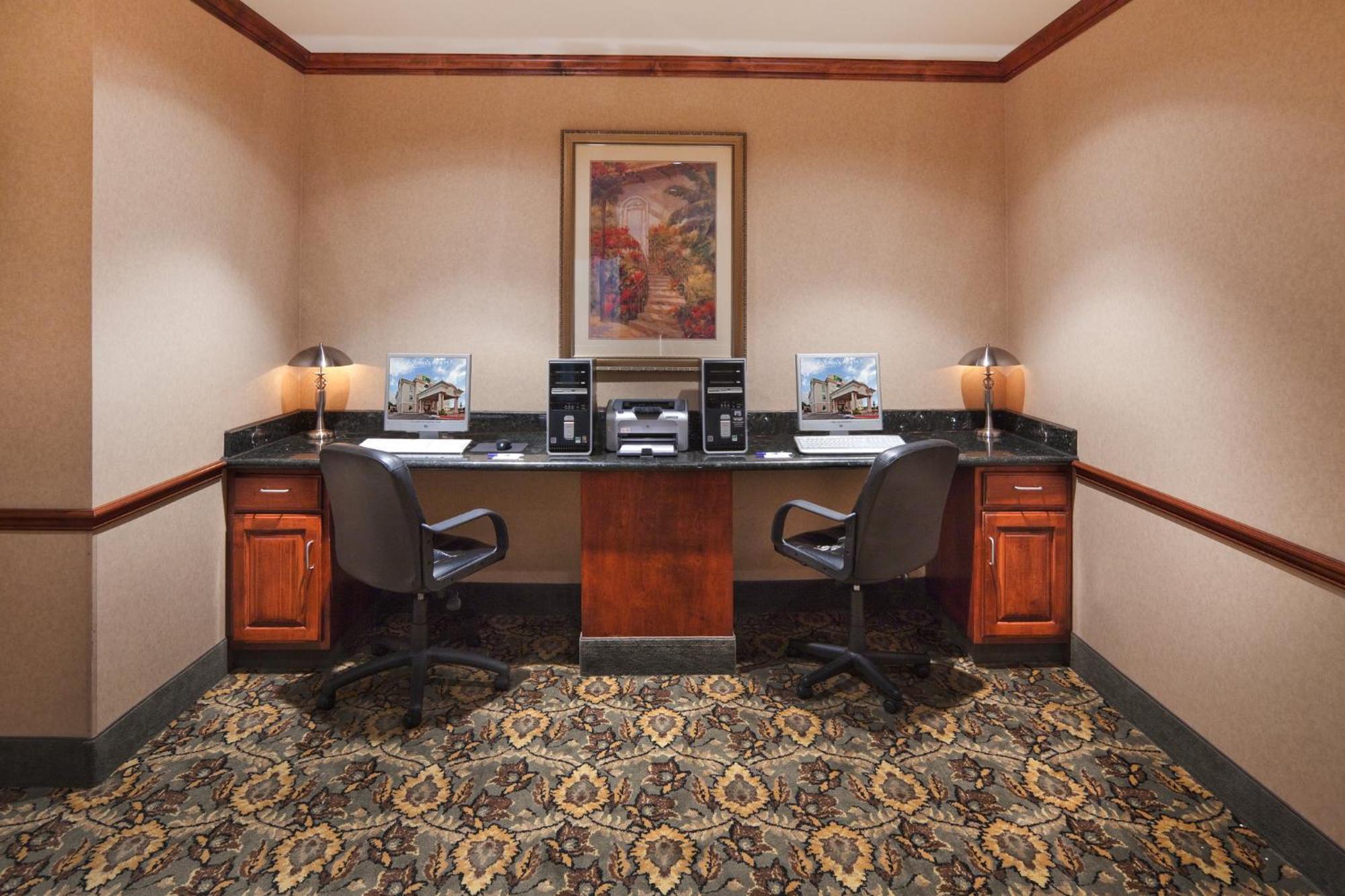 Holiday Inn Express Hotel & Suites Woodward Hwy 270 By Ihg Luaran gambar